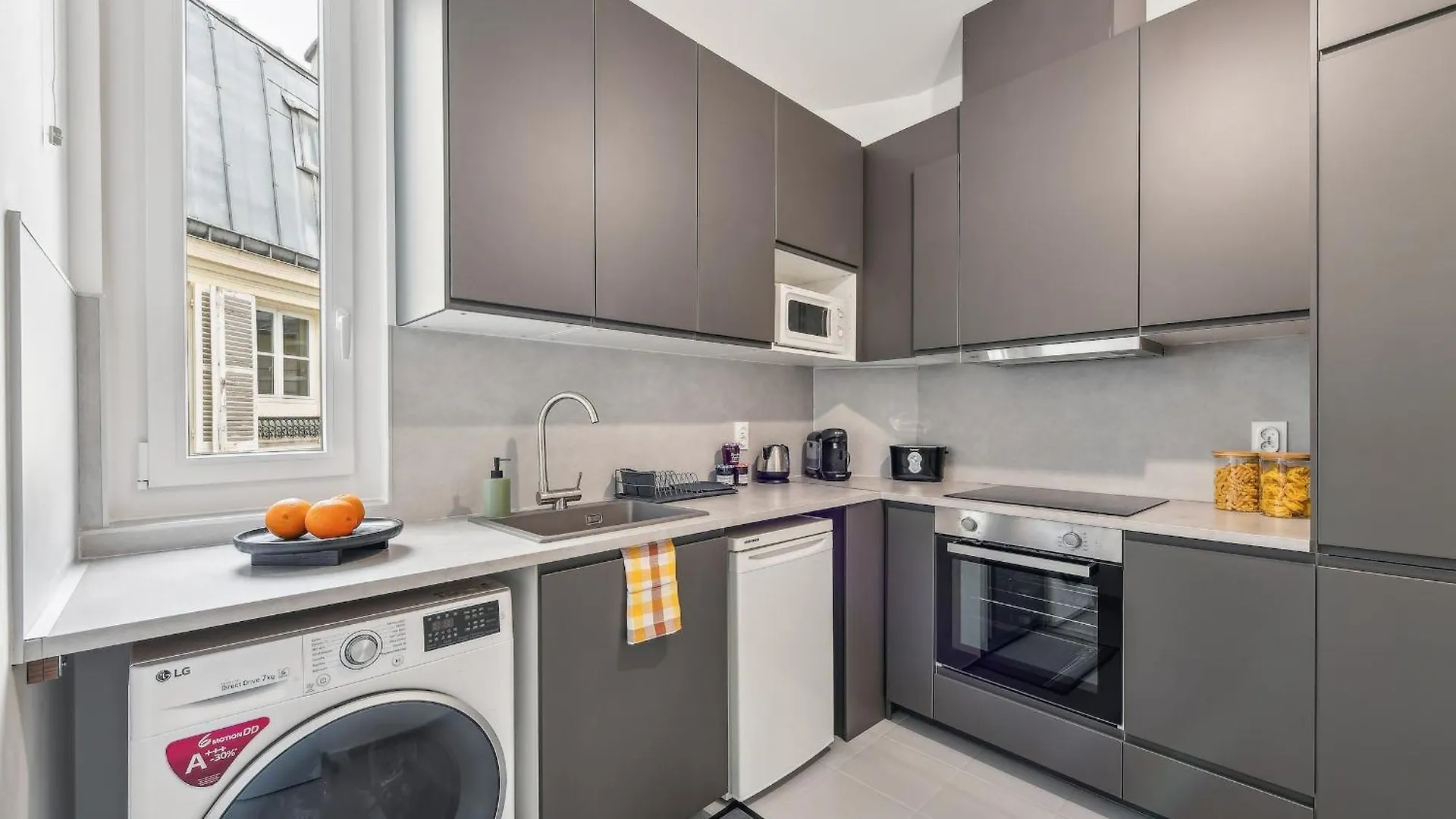Apartamento Galeries Lafayette Haussmann - 1br - Cityapartmentstay